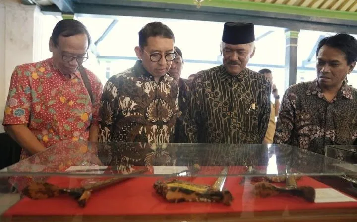Pameran Keris Dunia Maya